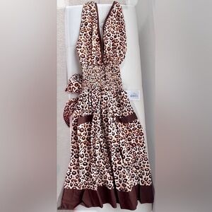 Brown 🐆 Leopard Print Backless Halter Apron with Pockets